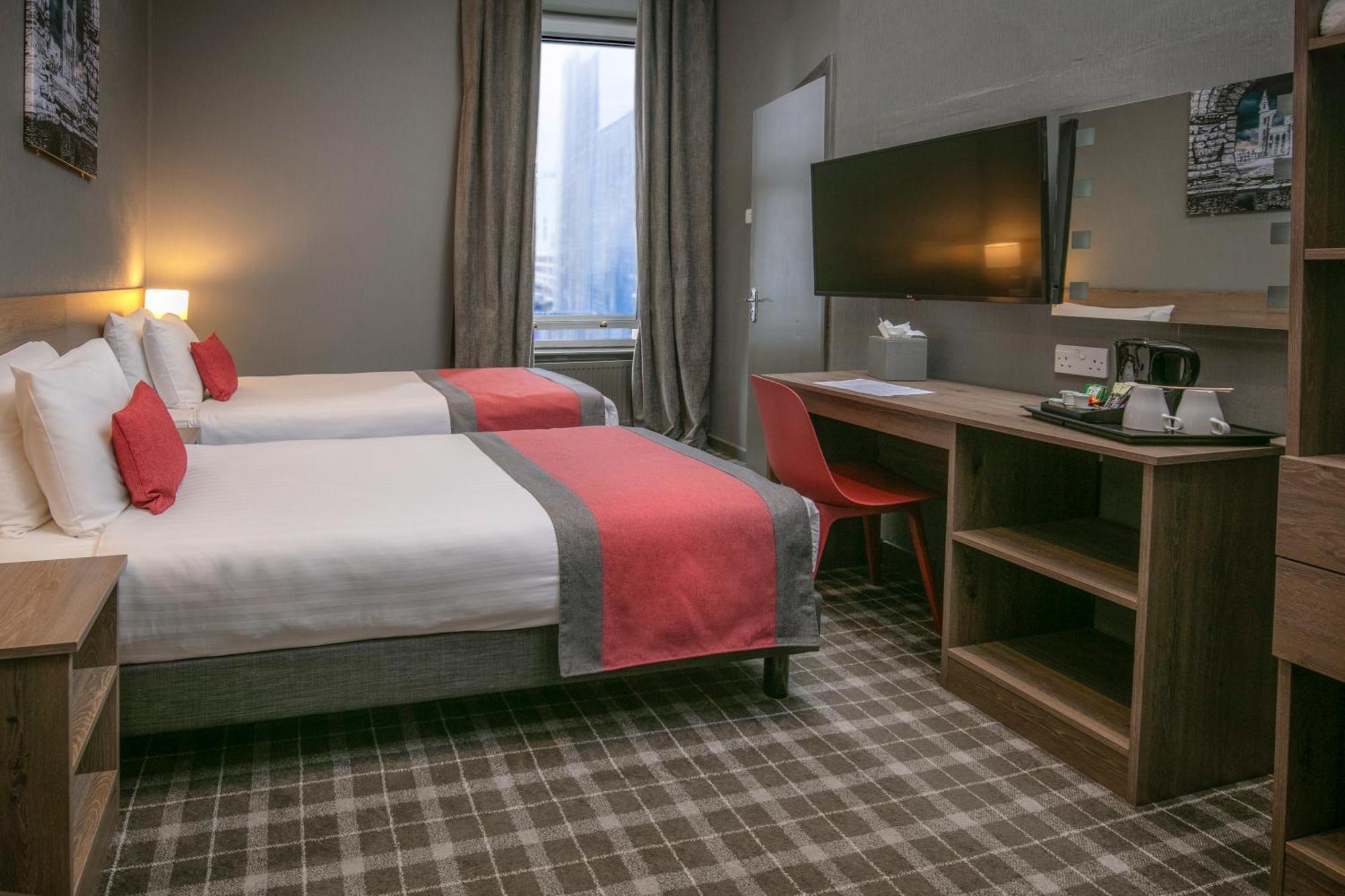 Hotel Devoncove